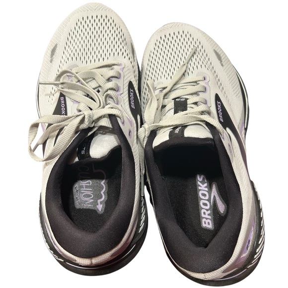 Brooks Women's Adrenaline GTS Running Shoes - Picture 9 of 9